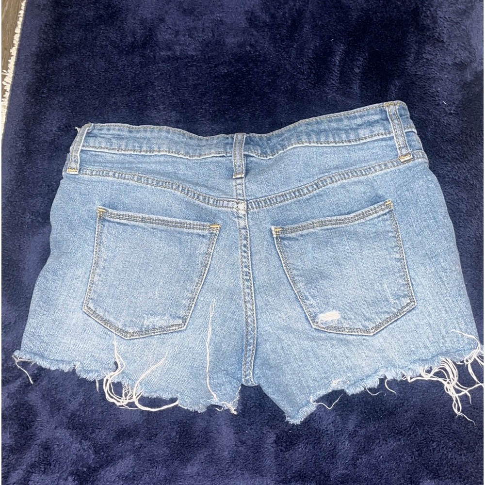Universal Thread Jean Shorts High Rise - Picture 2 of 2